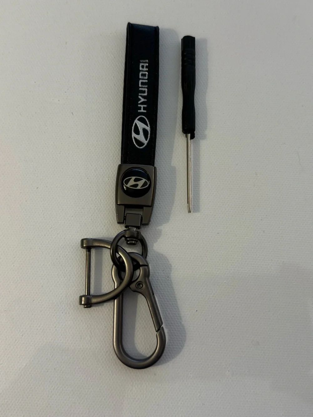Hyundai Key Fob Keychain in Black Leather with Logo NWT